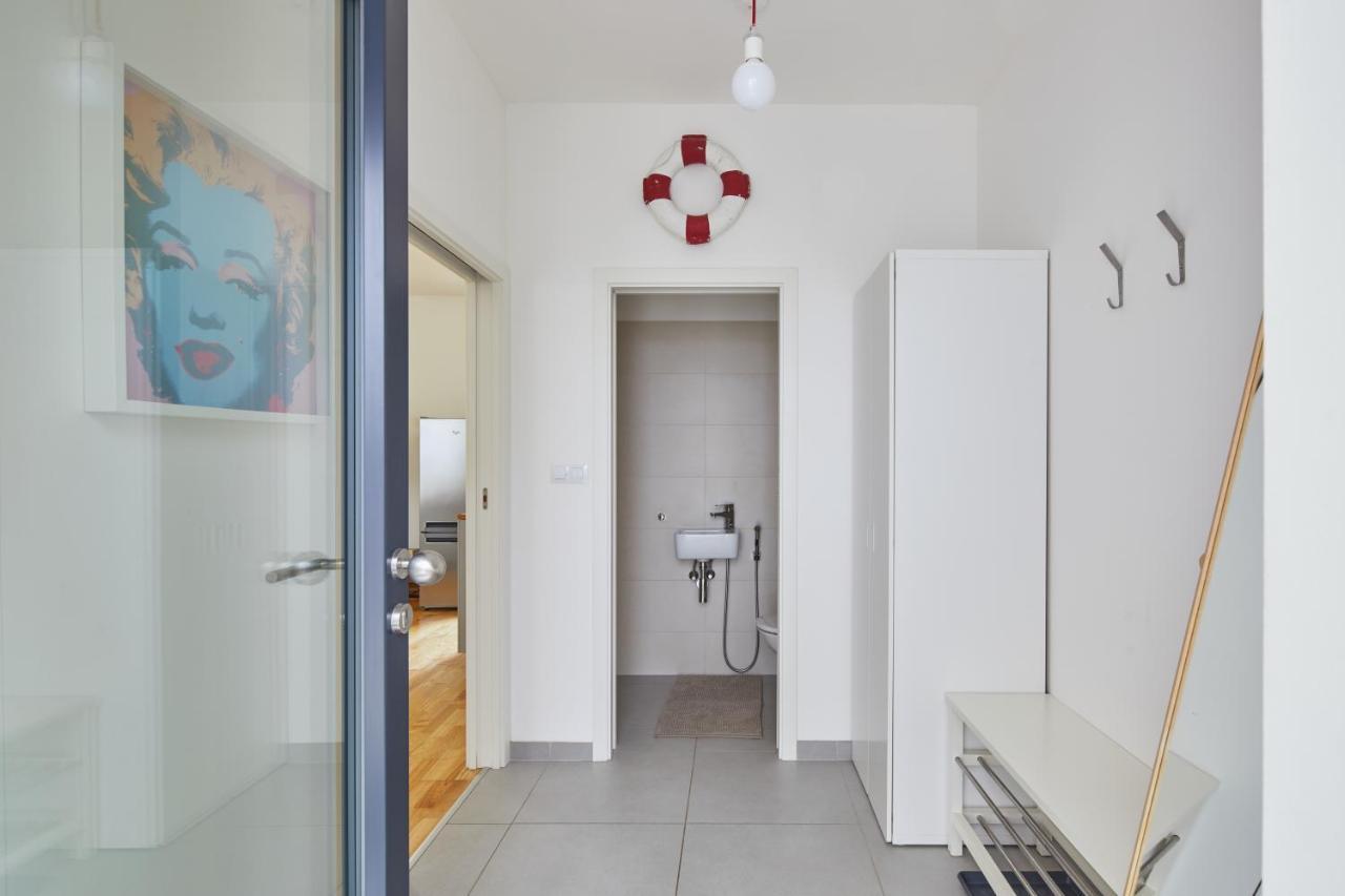 Apartment Days - W 2bdr - 3 Balconies - Garage - Next To Park Prag